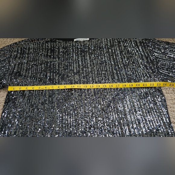 Elegant Black Sequin Women's Top Sz. Medium Cupcake & Cashmere - Picture 5 of 11